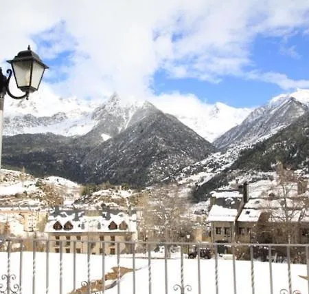 Sarrato شقة فندقية 3*