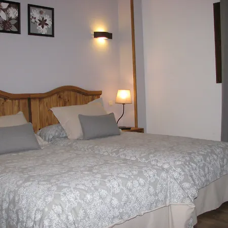 Sarrato Aparthotel 3*