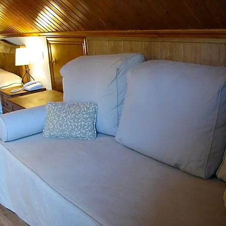 Sarrato Aparthotel 3*