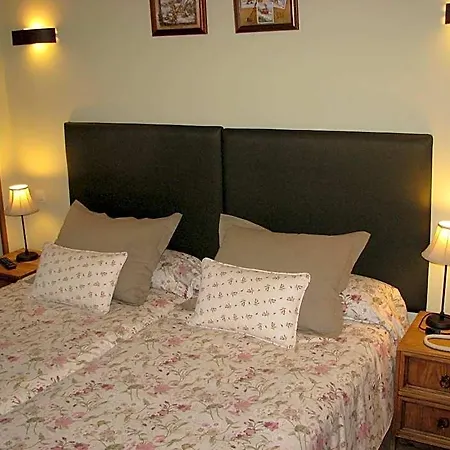 Aparthotel Sarrato 3*