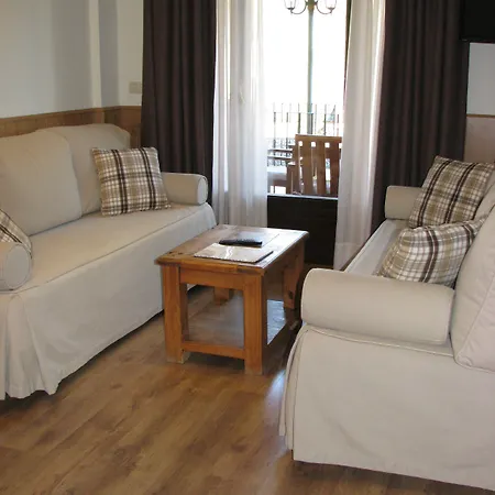 Sarrato Aparthotel 3*