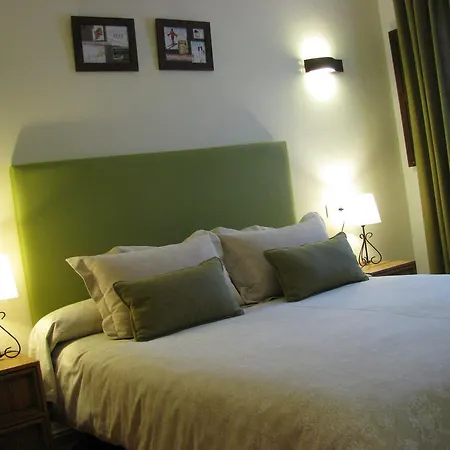 Sarrato Aparthotel 3*